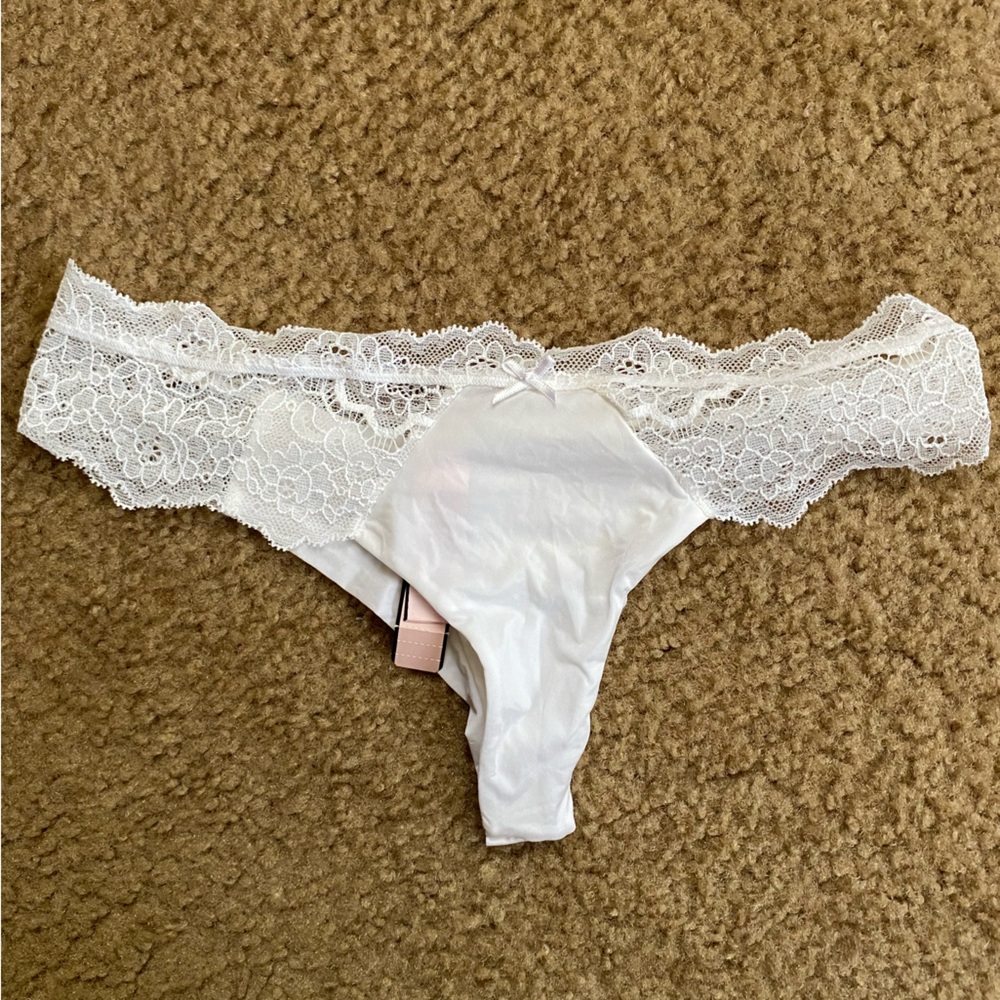 BRAND NEW Victoria Secret Panties XS (thong)